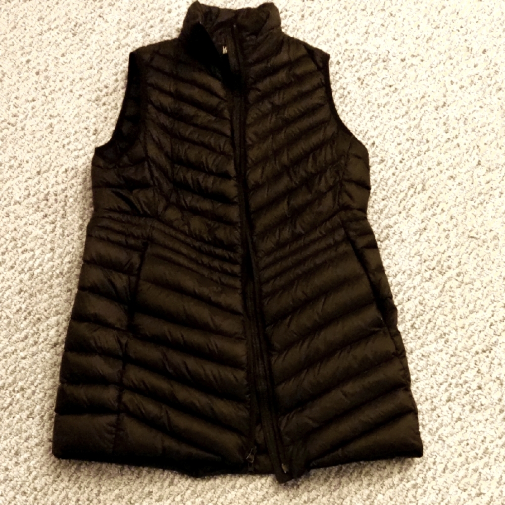 Lands End Black Puffer Vest